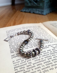 Rendevous Green Pearl Bracelet |Shimmerlings®