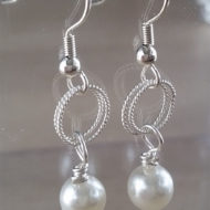 Lunar Twisting Pearl Earrings | Shimmerlings®